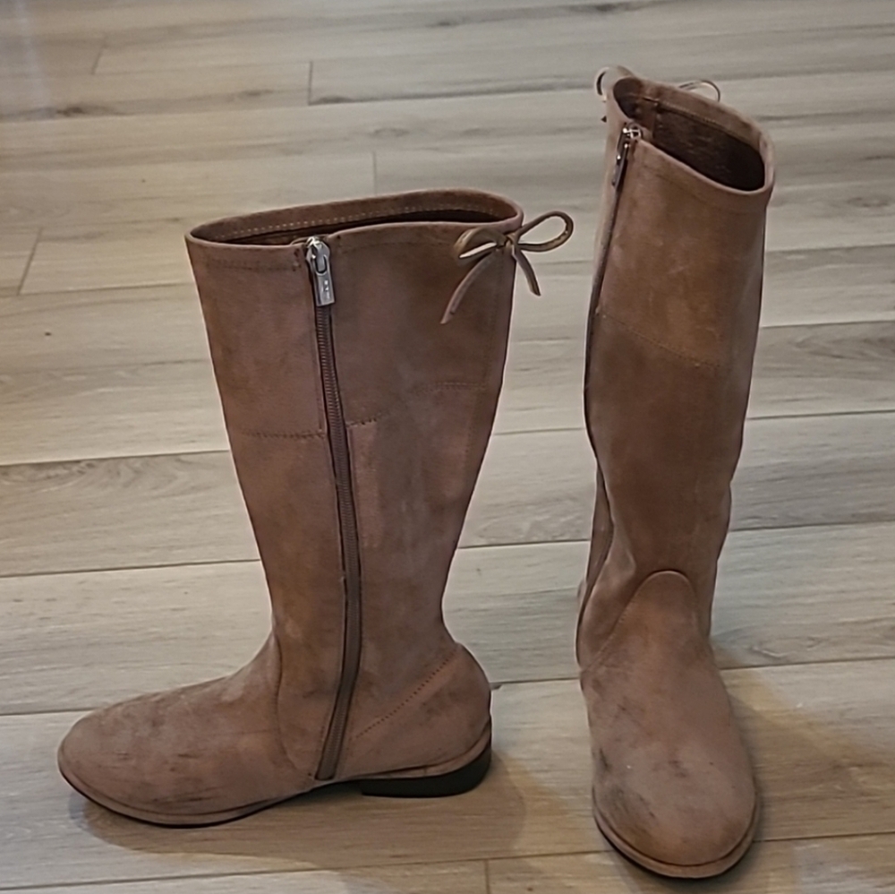 Girl's Stuart Weitzman Taupe Suede Heeled Boots Size 3 - Picture 8 of 16